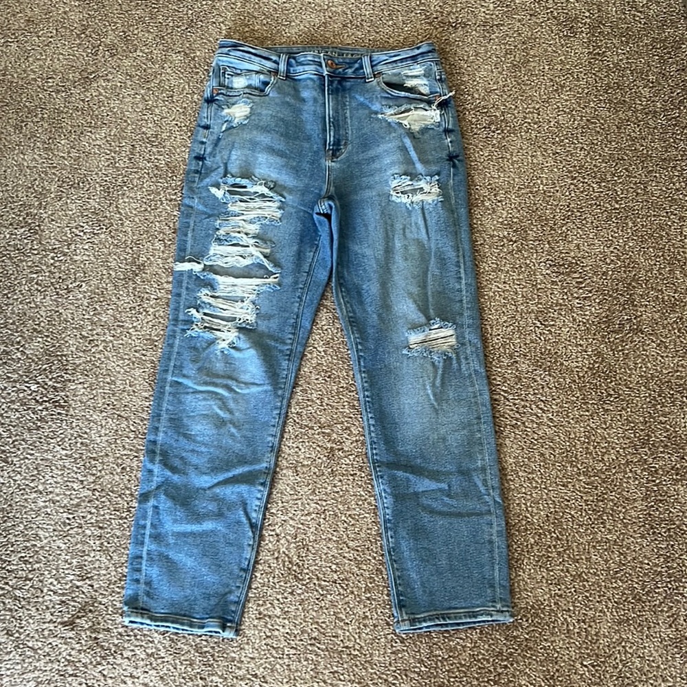 AE Mom Jean